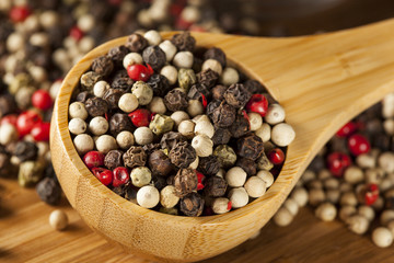 Raw Whole Four Peppercorn Blend