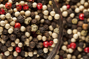 Raw Whole Four Peppercorn Blend