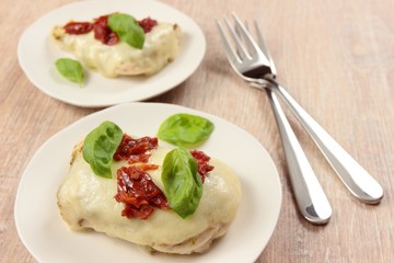 chicken with mozzarella cheese
