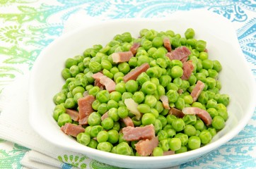 Guisantes con jamon