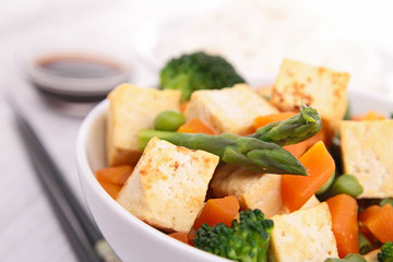tofu and vegetables