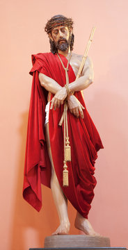 Madrid - Statue of Jesus in Basilica de San Francisco