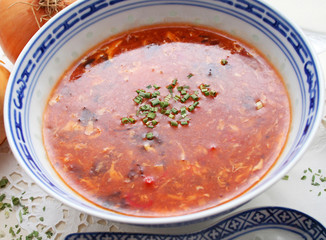 sauer scharf suppe