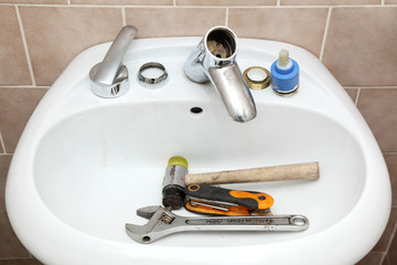 Water tap ceramic cartridge valve and plumber tools