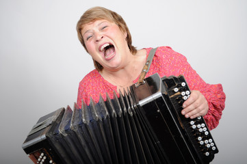 woman play in the accordion
