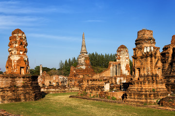 Fototapeta premium Wat Mahathat Temple, Ayutthaya, Thailand