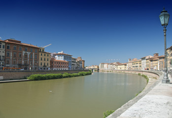 Fototapeta na wymiar Lungarni in Pisa, Italy
