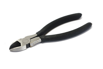 Isolated wire cutters