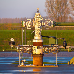 Natural gas production wellhead