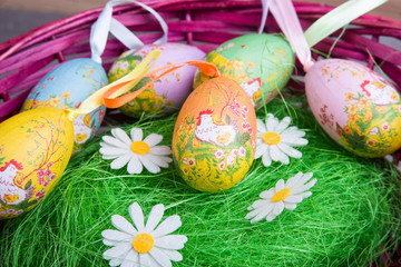 Obraz na płótnie Canvas Easter basket with eggs