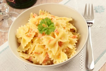 Tuscan farfalle with salmon