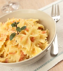 farfalle with salmon and mint