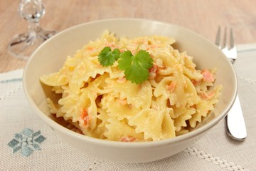 farfalle with salmon