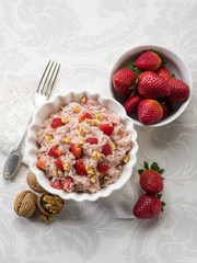 risotto with strawberries and nuts