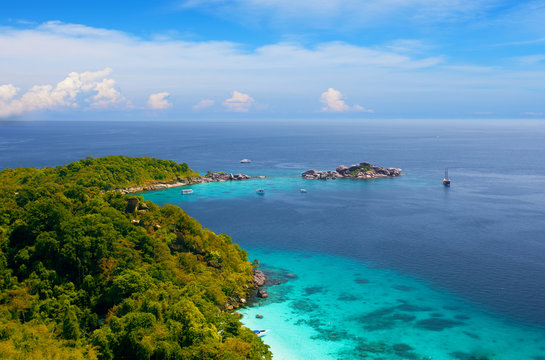 Fototapeta View from a viewpoint on  island Miang, Similan , Thailand