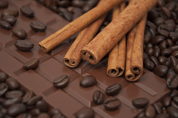 czekolada z cynamonem i ziarnami kawy