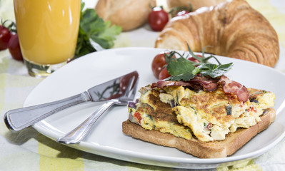 Scrambled Egg Sandwich with Bacon