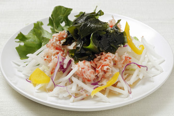 大根と海鮮サラダ