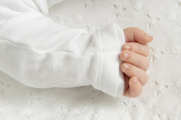 Obraz na płótnie Canvas Dłoni i mały palec z dzieckiem