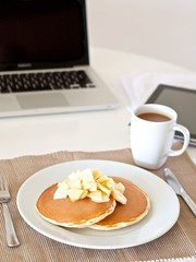 ビジネスマンの朝食