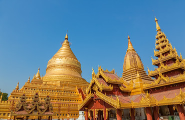 Fototapeta na wymiar Shwezigon Pagoda