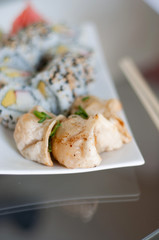 sushi colorato e delizioso
