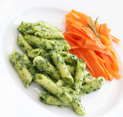 Pasta mit Spinat