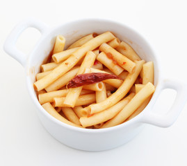 Nudeln mit Tomatensoße