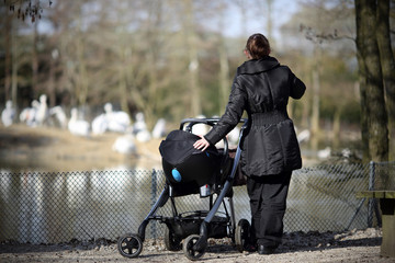Mum and baby at zoo