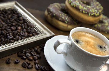 Kaffee, Bohnen, Doughnuts