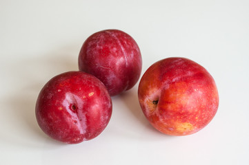 Pflaumen freigestellt