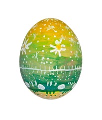 Handbemaltes Frühlings-Osterei mit Gänseblümchen/ Margeritenblüten auf grüner Wiese, freigestellt, Freisteller, Deutschland, Europa