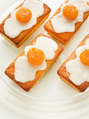 Coconut cakes