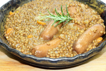 saucisses et lentilles