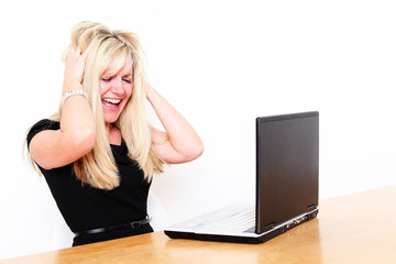 Frau am Laptop