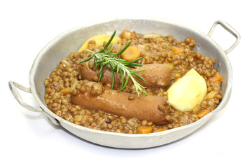 saucisses et lentilles