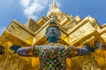 Giant in grand palace,Thailand - obrazy, fototapety, plakaty