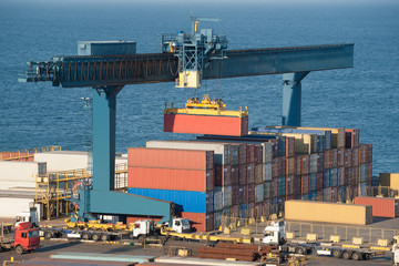 lifting container in port