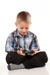 Child plays games on the mobile phone