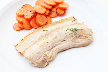 schwein mit möhren
