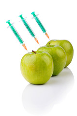 Experiment with apple and syringes