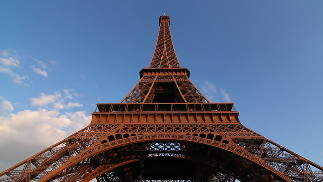Eiffel Tower. Timelapse.