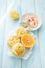 Pasta with prawns and orange