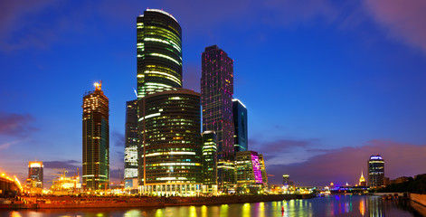 Fototapeta na wymiar Panorama of Moscow-city centrum biznesu w Rosji.