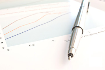 Ball point pen and experiment data graph
