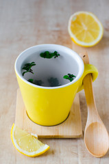 .Tea with lemon and mint