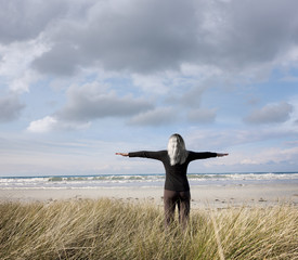 Frau am Meer