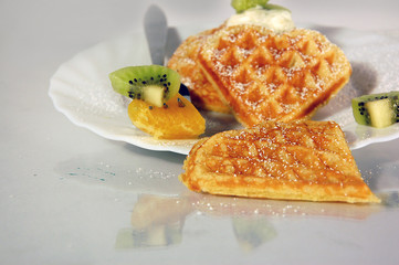 Waffeln mit Früchten