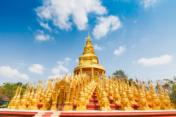 Fototapeta premium Pagoda in Wat-Sawangboon