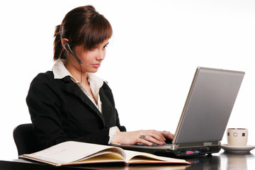 Beauty call center operator